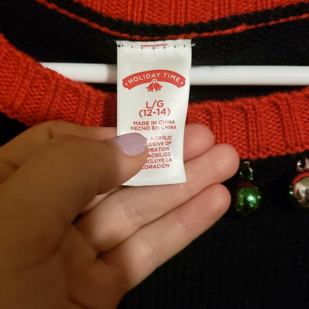 sweater - Picture 2 of 3